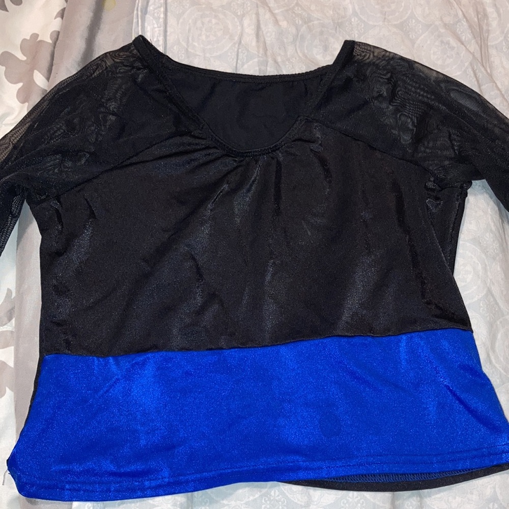 Shiet with see through sleeves